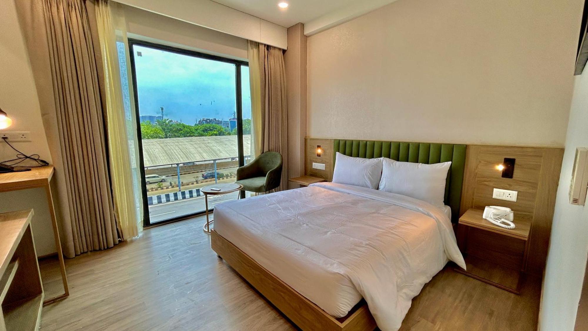 Hotel Limon & Banquet Sector 29, Gurgaon Exterior photo